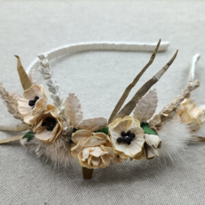 Diadema flores en papel de morera color crema